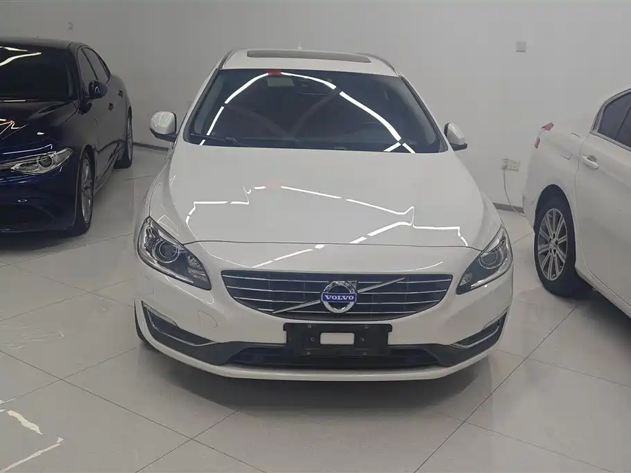 Volvo V60 2015