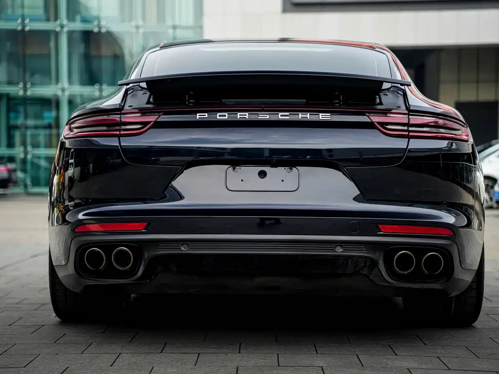 Porsche Panamera 2017 — фото 14