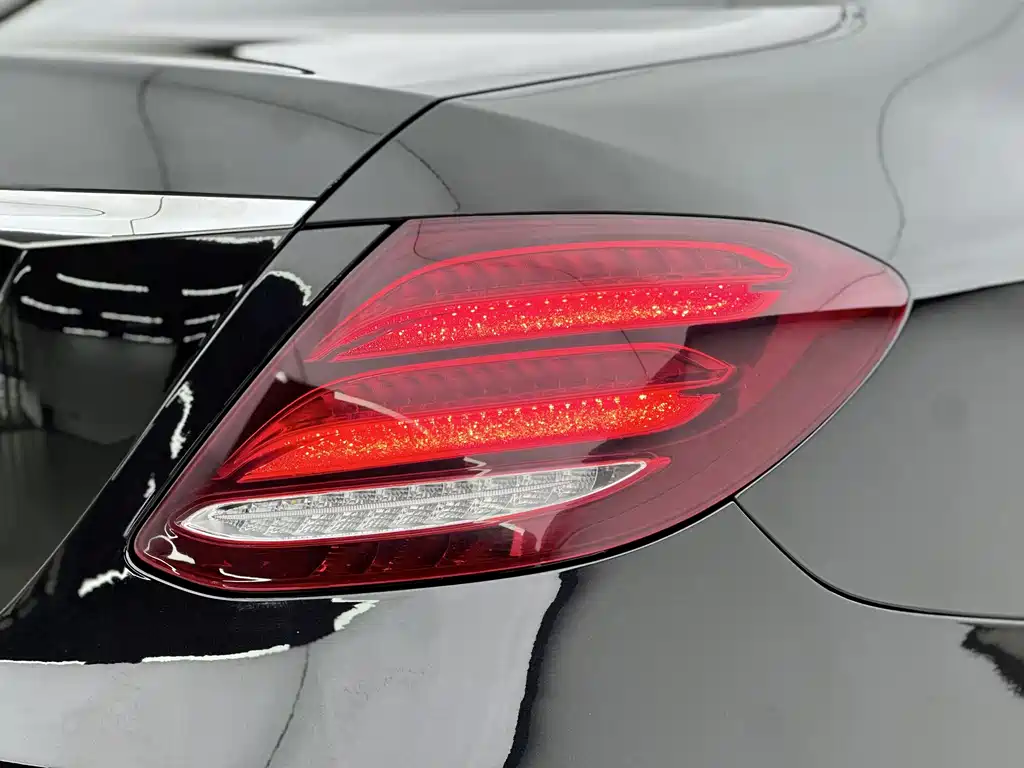 Mercedes-Benz E-Class 2020 — фото 4