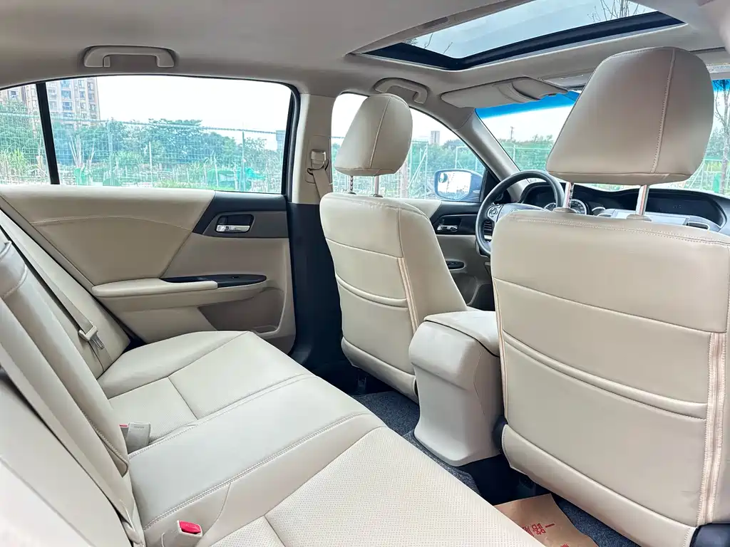 Honda Accord 2014 — фото 15