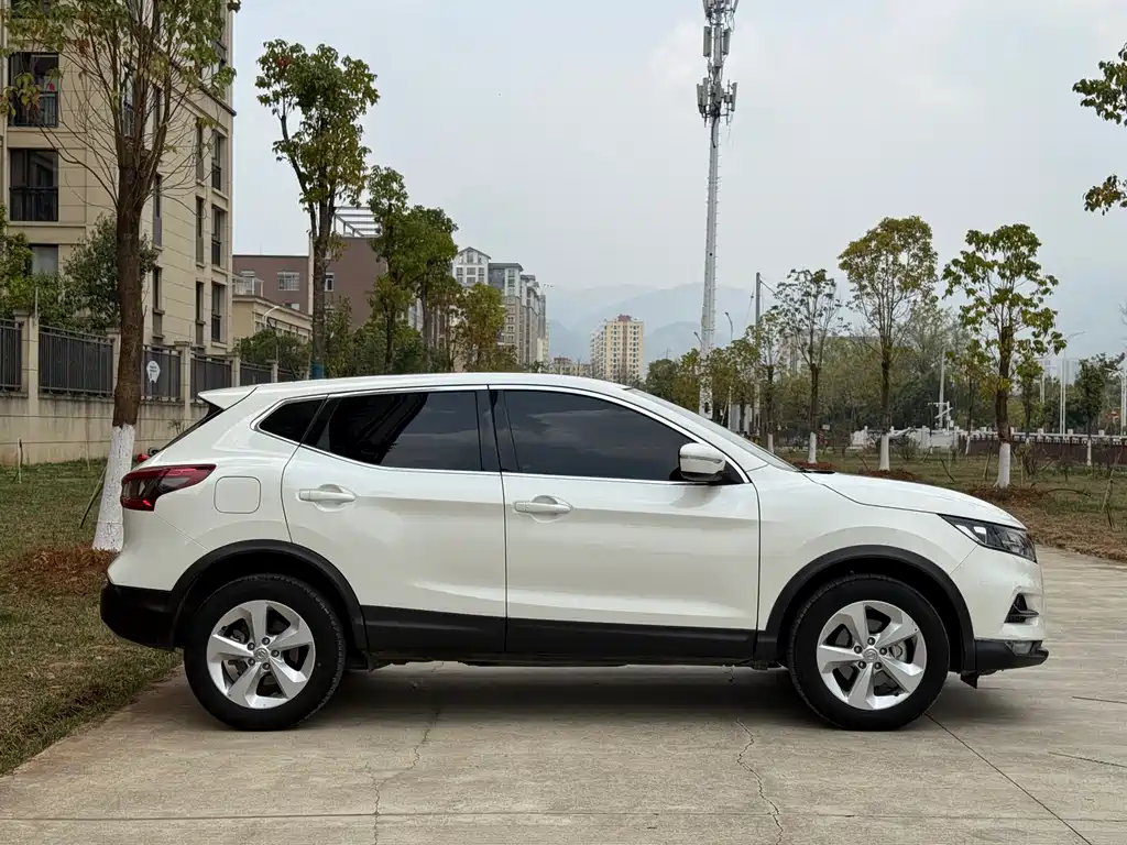 Nissan Qashqai 2023 — фото 3