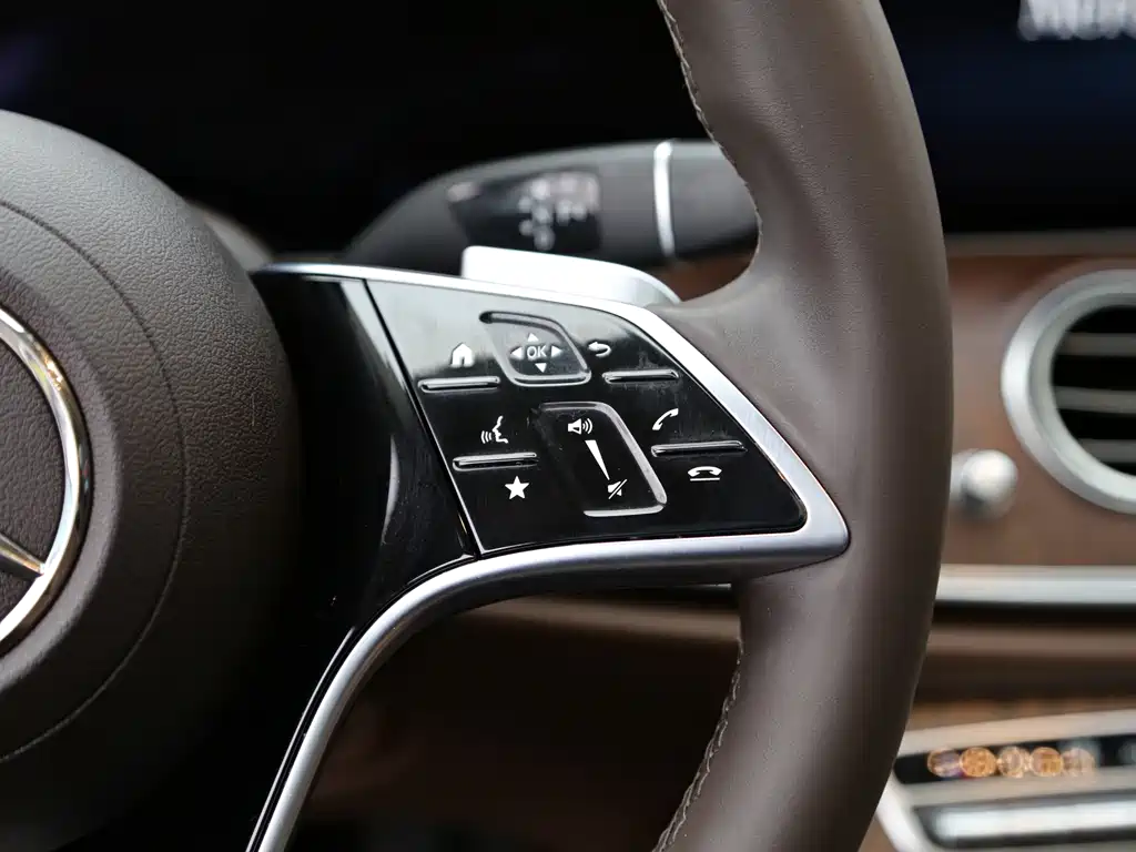 Mercedes-Benz E-Class 2021 — фото 11
