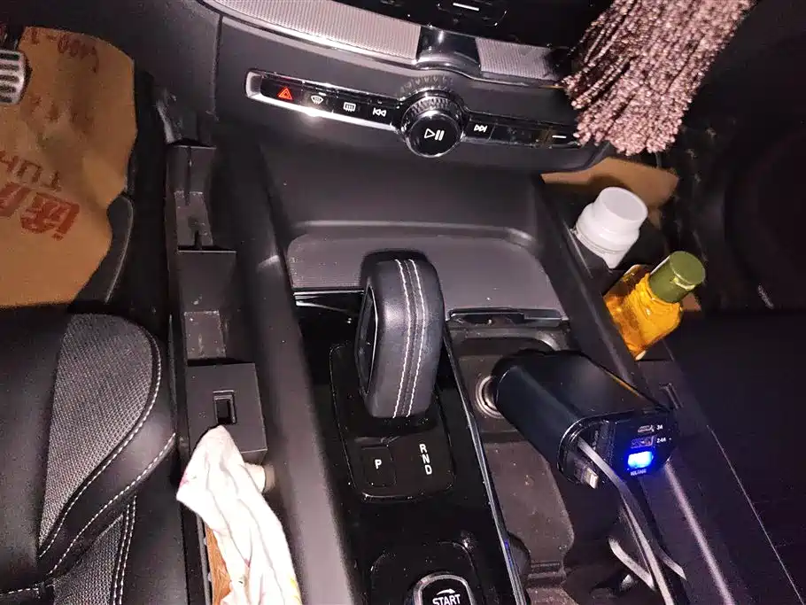 Volvo XC60 PHEV 2020 — фото 16