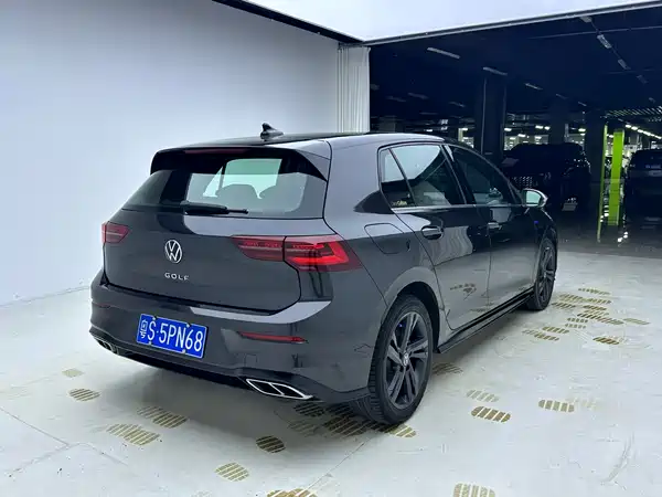 Volkswagen Golf 2023