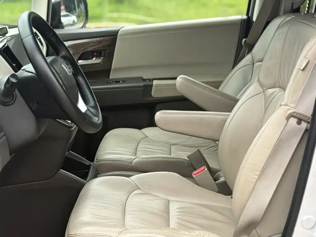 Honda Odyssey 2015 — фото 22