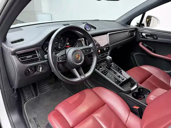 Porsche Macan 2024