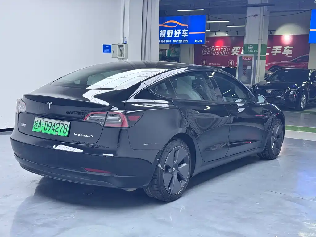 Tesla Model 3 2022 — фото 9