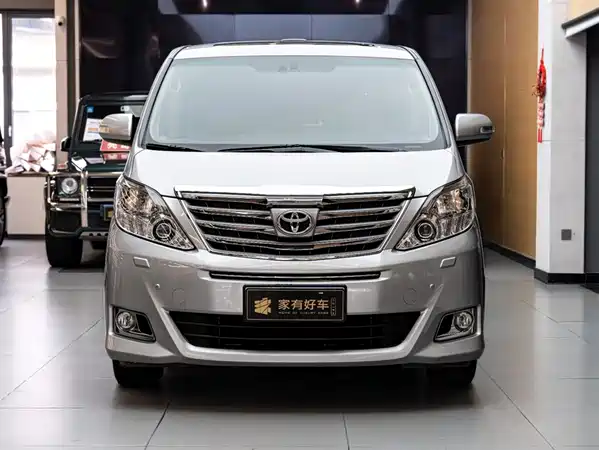 Toyota Alphard 2012