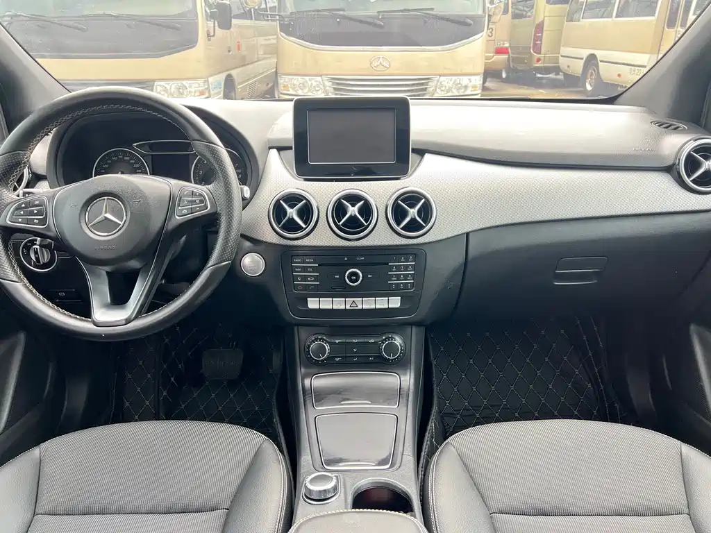 Mercedes-Benz B-Class 2015 — фото 15