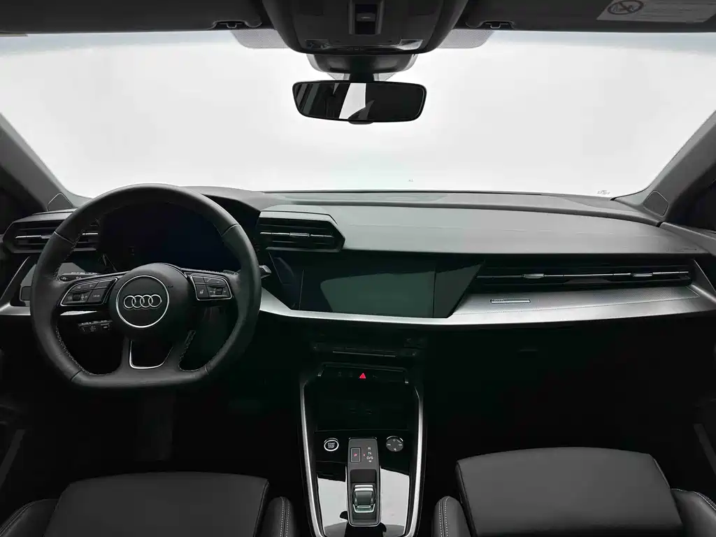 Audi A3 2023 — фото 15