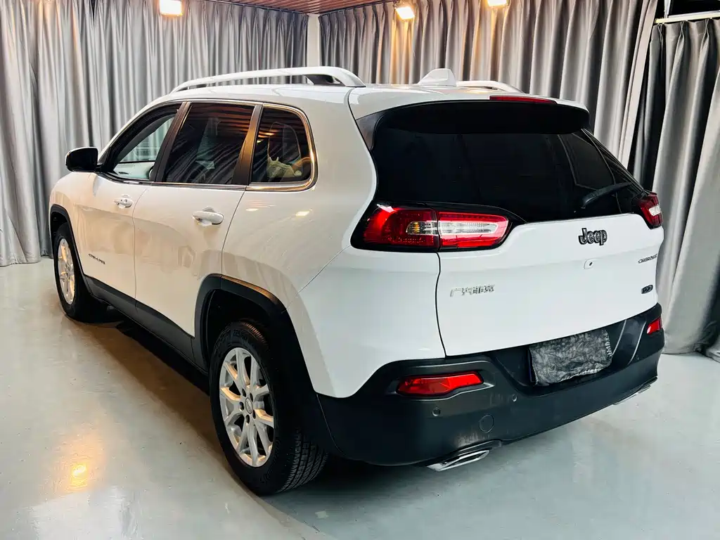 Jeep Cherokee 2016