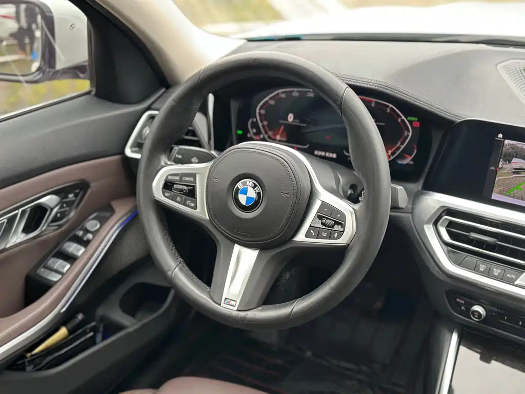 BMW 3 Series 2022 — фото 18