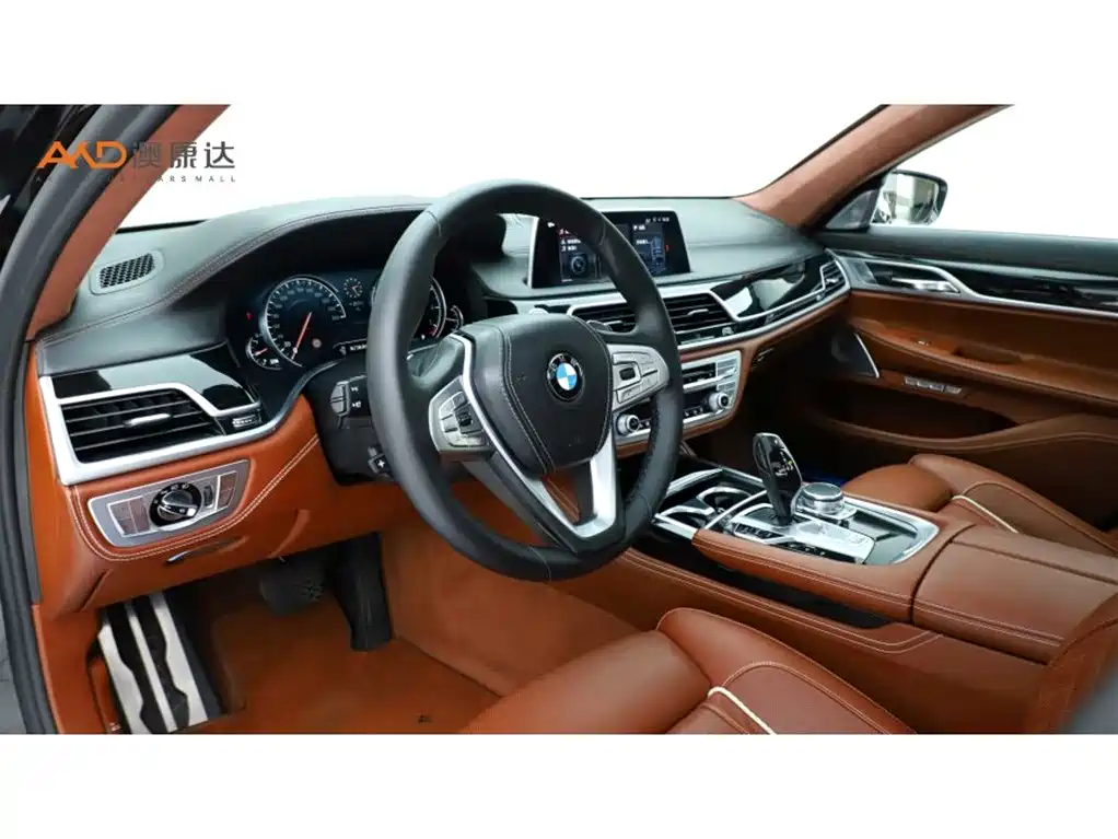 BMW 7 Series 2018 — фото 6