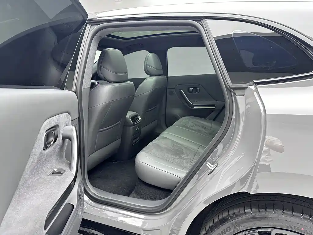 Leapmotor Lafa5 2025 — фото 10