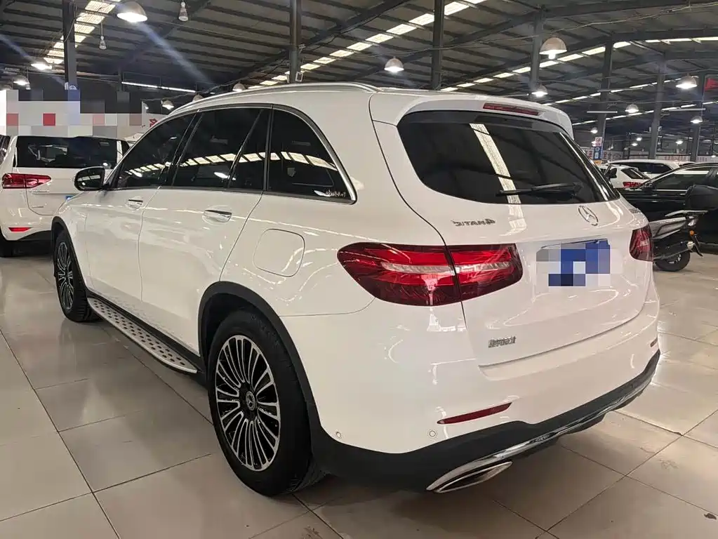 Mercedes-Benz GLC 2018 — фото 15