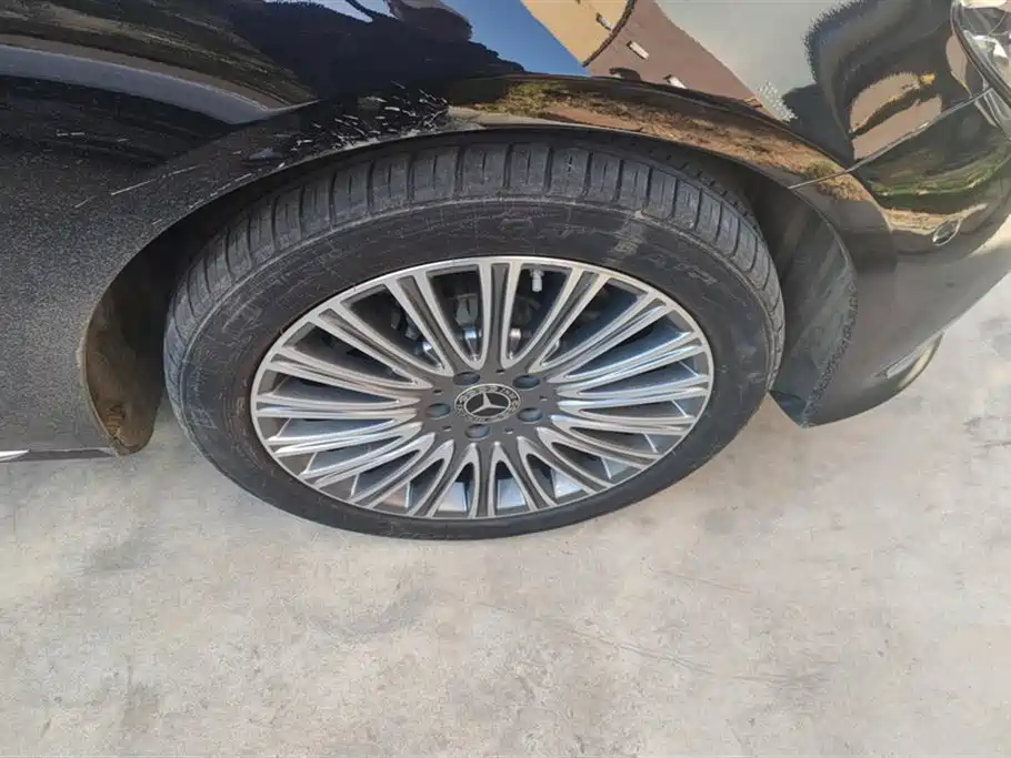 Mercedes-Benz E-Class 2022