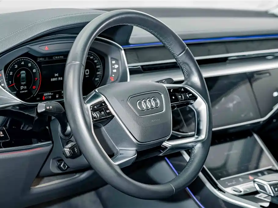 Audi A8 2021 — фото 10