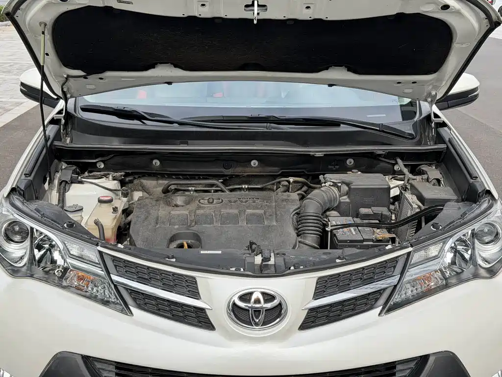 Toyota RAV4 2016 — фото 13