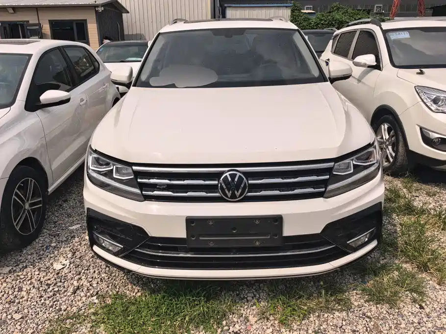 Volkswagen Tiguan L 2021 — фото 2