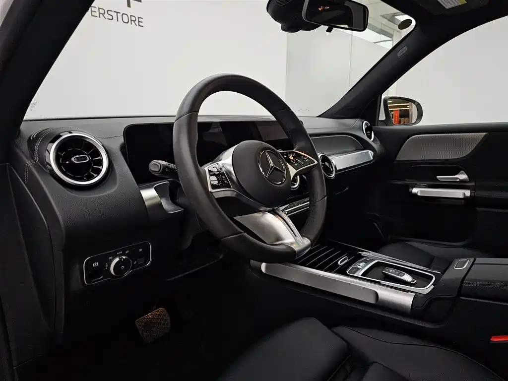 Mercedes-Benz GLB 2024 — фото 8