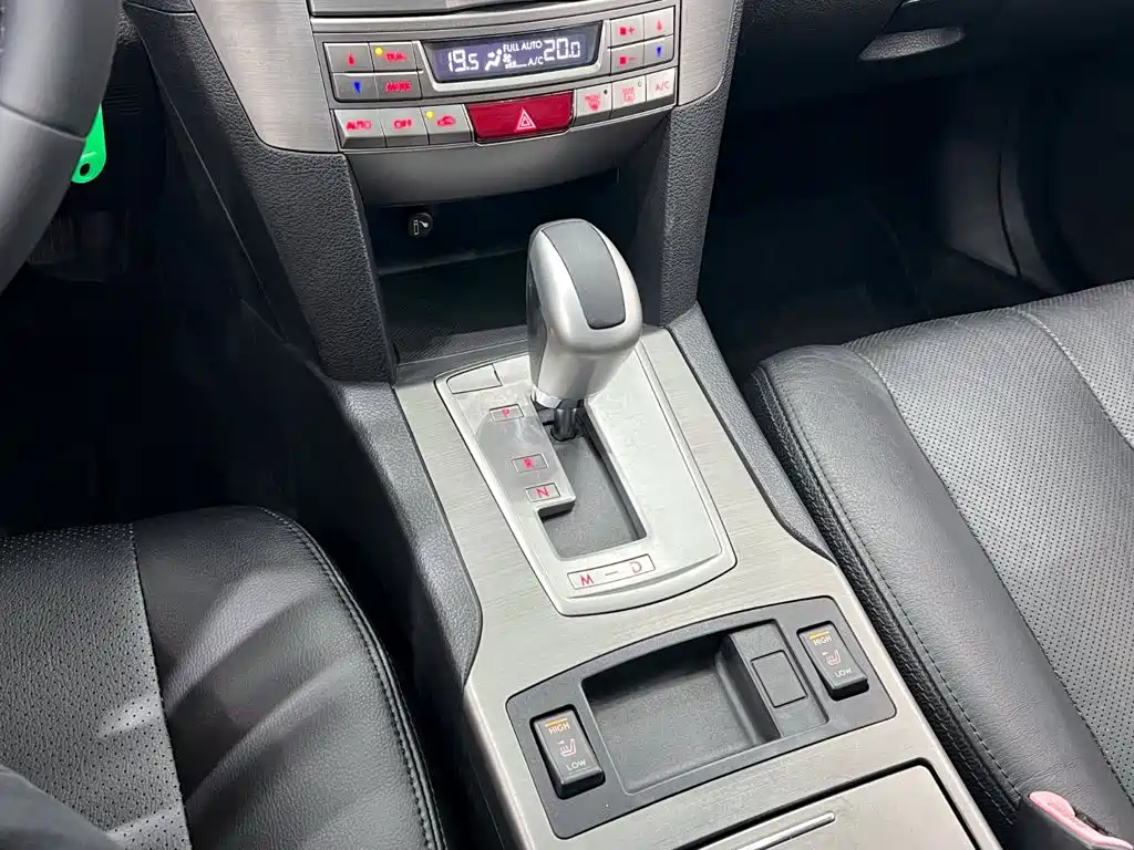 Subaru Outback 2012 — фото 10