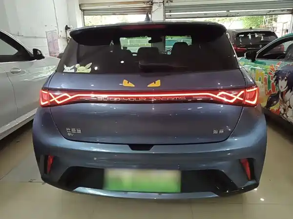 BYD Dolphin 2024