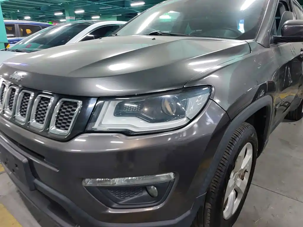 Jeep Compass 2017 — фото 24