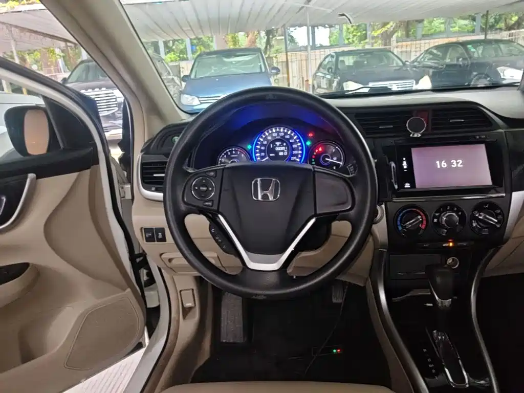 Honda Crider 2014 — фото 11