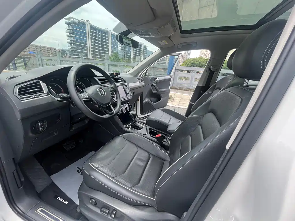 Volkswagen Tiguan L 2017 — фото 10