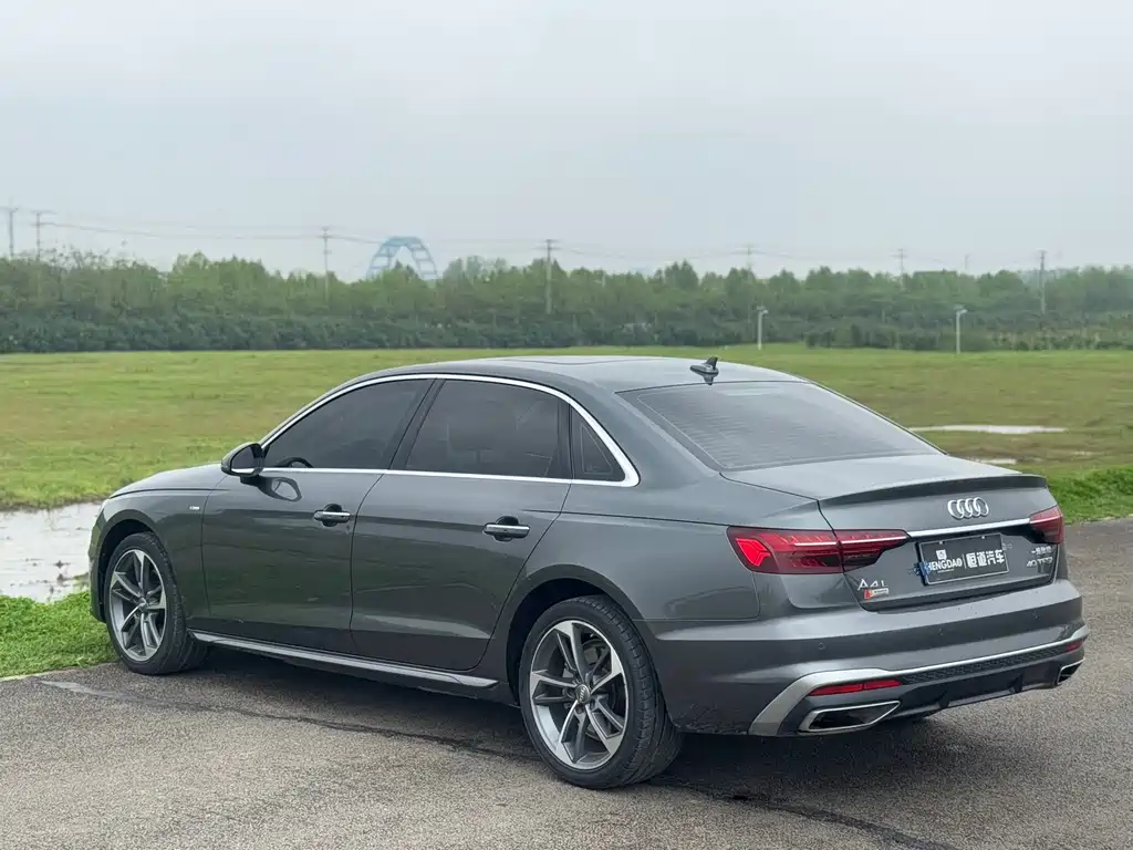 Audi A4L 2020 — фото 14