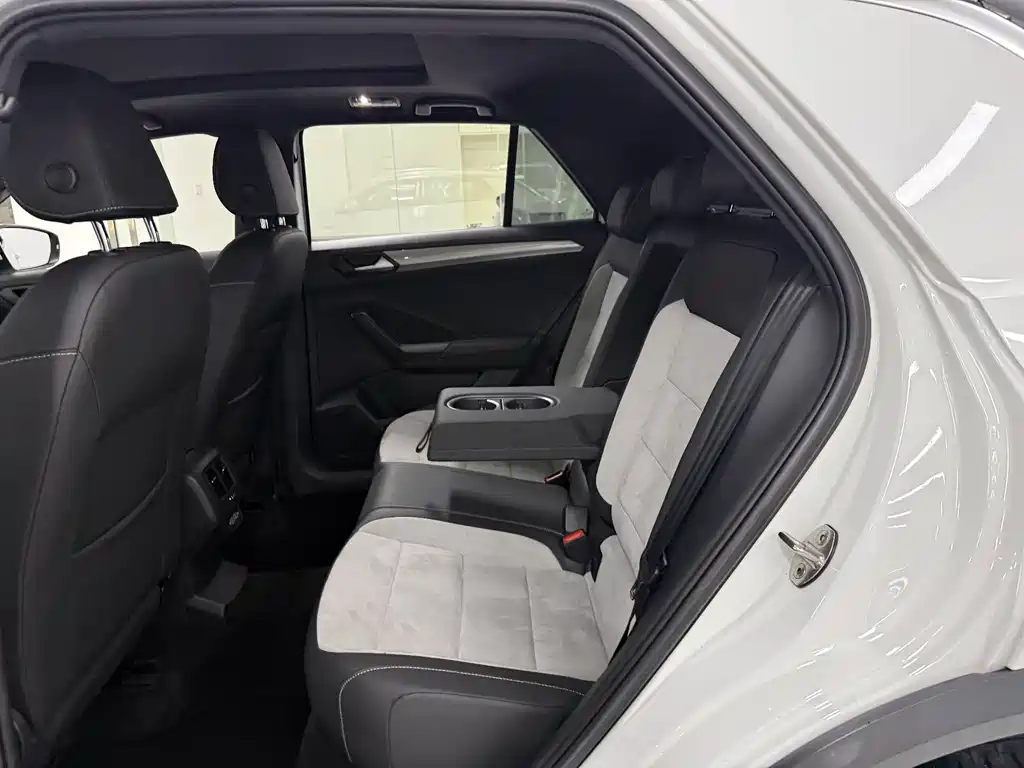 Volkswagen T-Roc 2020 — фото 13
