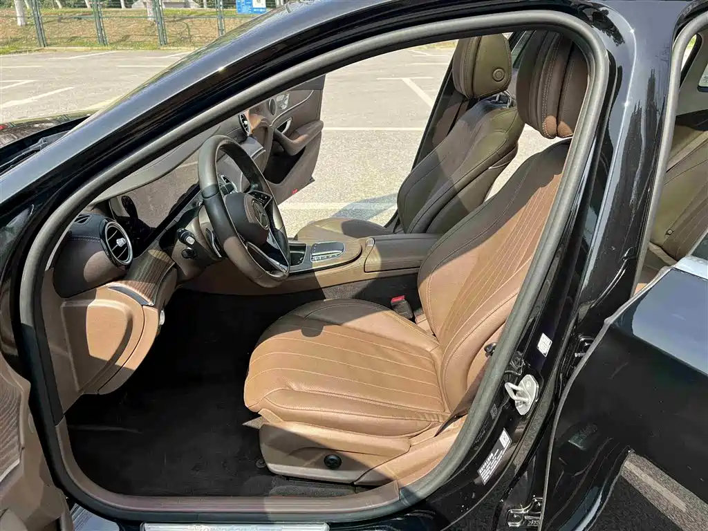 Mercedes-Benz E-Class 2021 — фото 13
