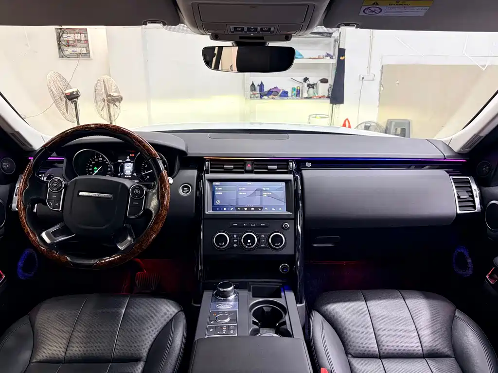 Land Rover Discovery 2019 — фото 8