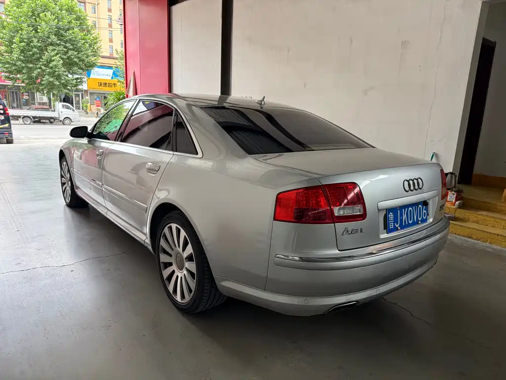 Audi A8 2005