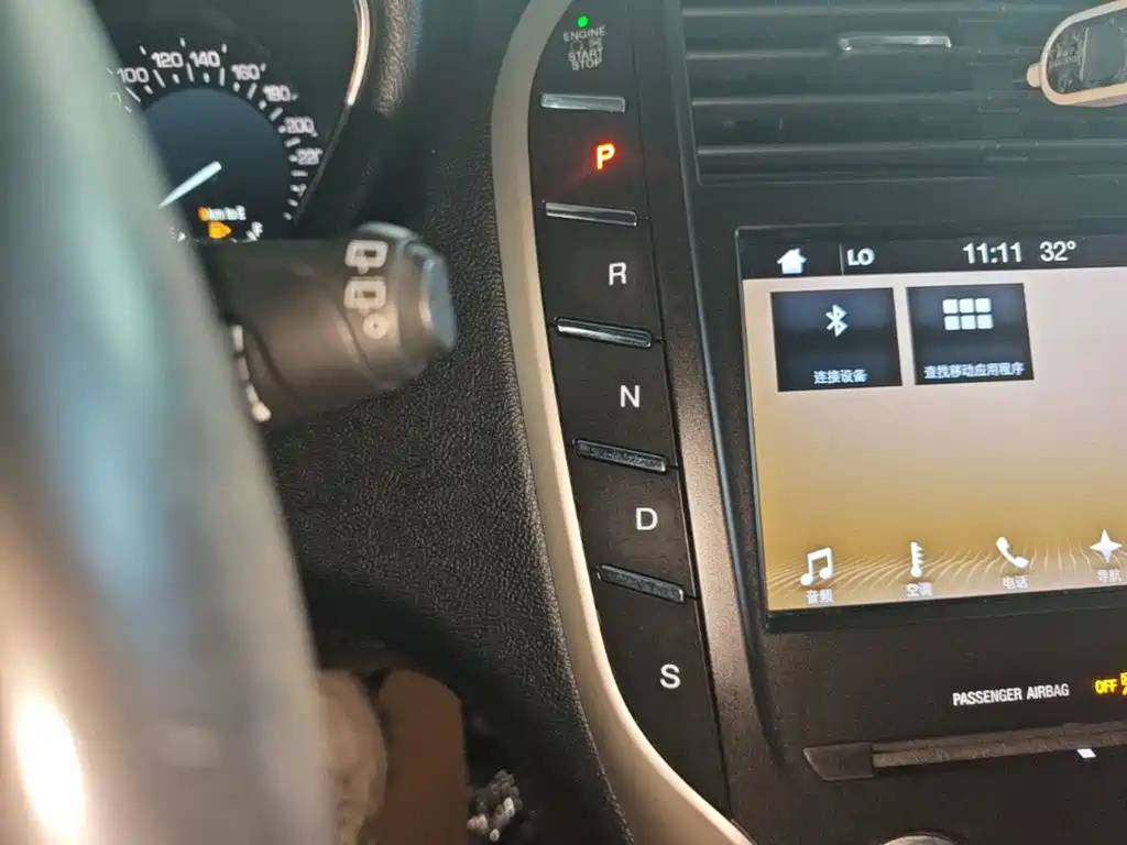 Lincoln MKC 2018 — фото 14
