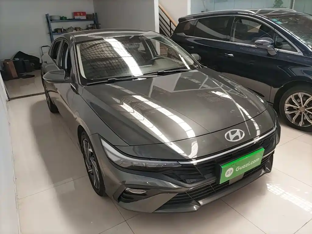 Hyundai Elantra 2024