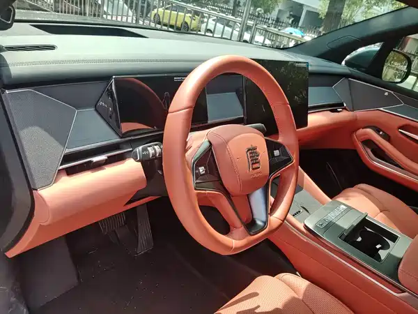 BYD Tang L 2025