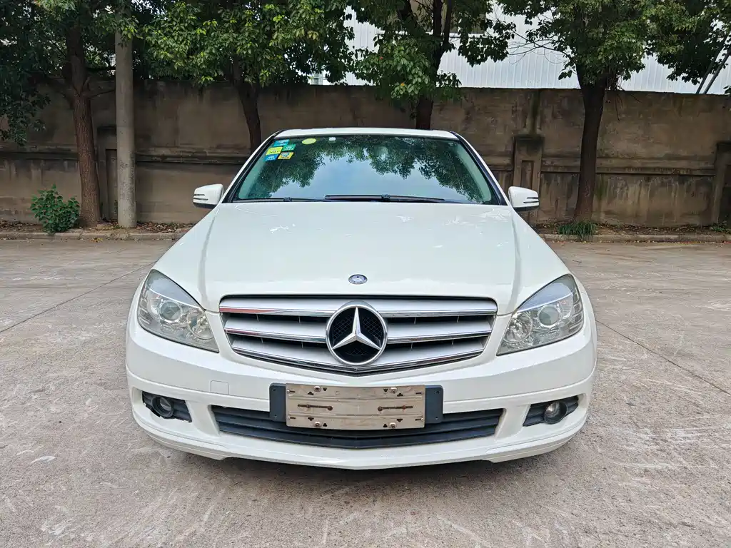 Mercedes-Benz C-Class 2011