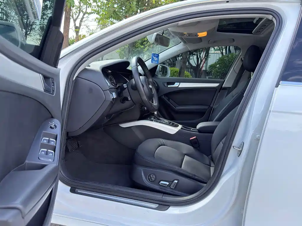 Audi A4L 2014