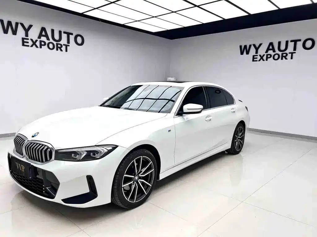 BMW 3 Series 2023 — фото 1