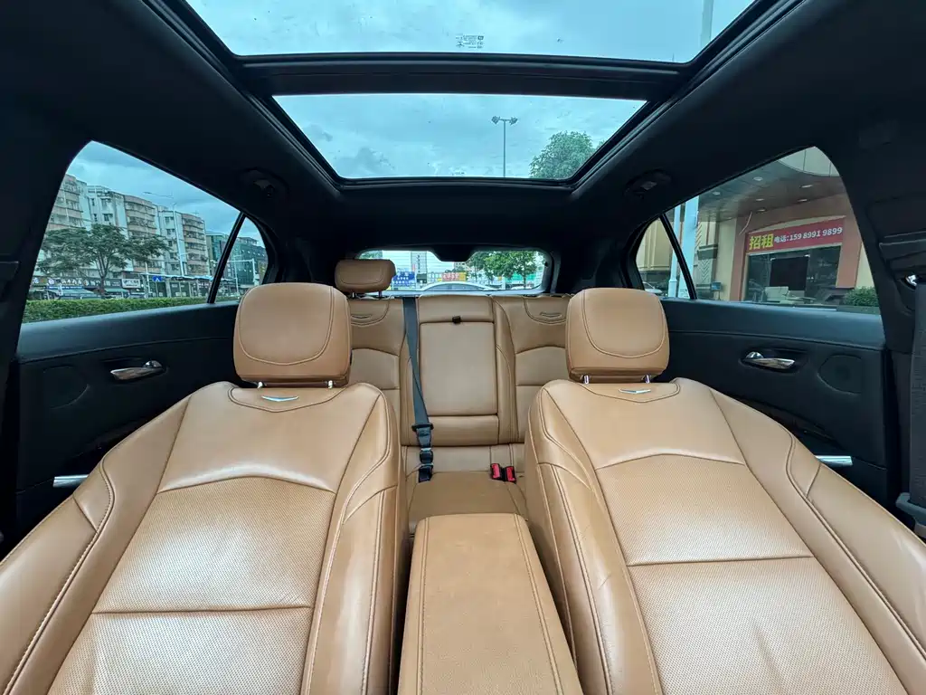 Cadillac XT4 2019 — фото 14