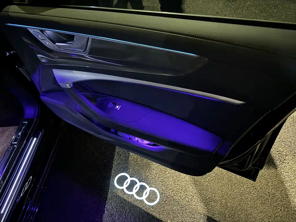 Audi A6L 2023 — фото 2