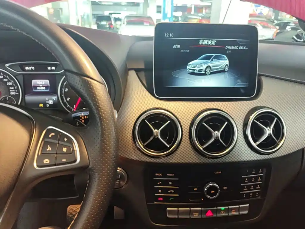 Mercedes-Benz B-Class 2019 — фото 13