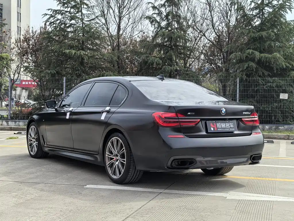 BMW 7 Series 2018 — фото 30