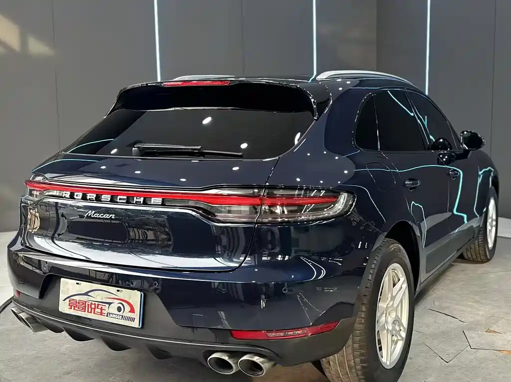Porsche Macan 2021