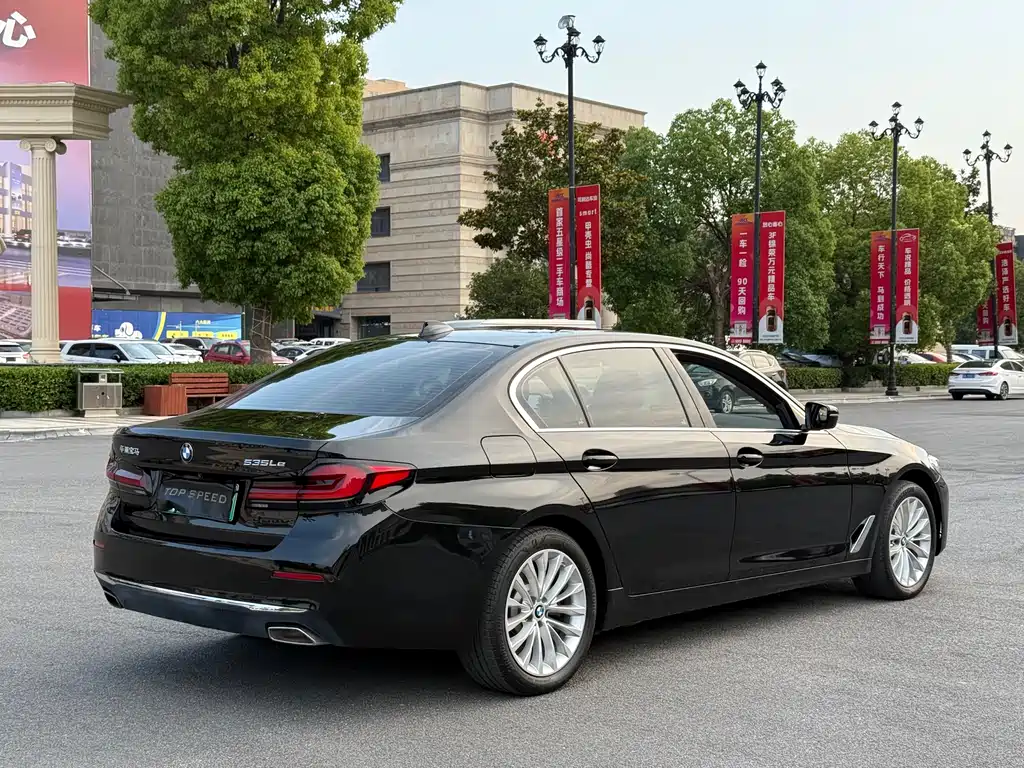 BMW 5 Series New Energy 2020 — фото 5