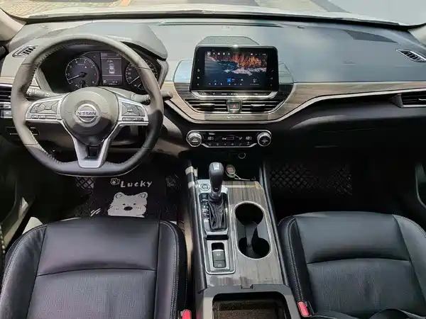 Nissan Teana 2022