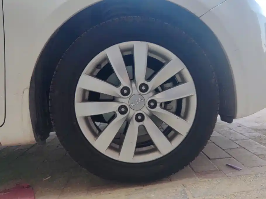 Kia K3 2015
