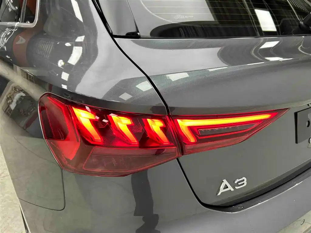 Audi A3 2023 — фото 19