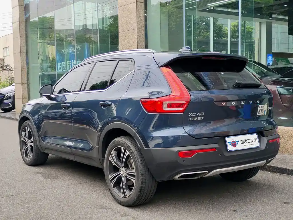 Volvo XC40 2020 — фото 4